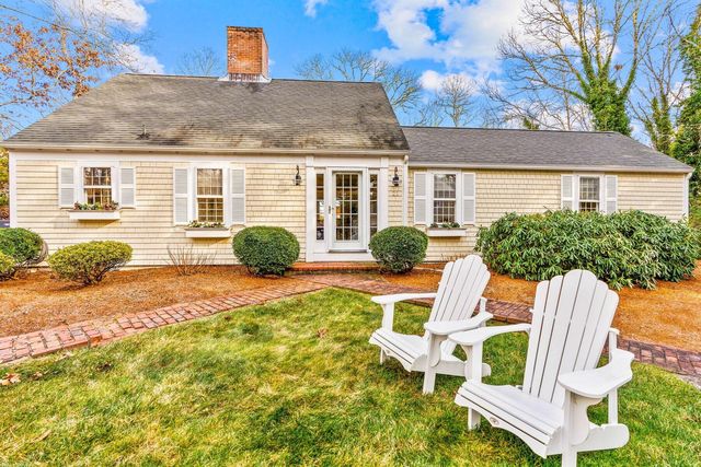 21 Fiddler Crab Lane, Mashpee, MA 02649