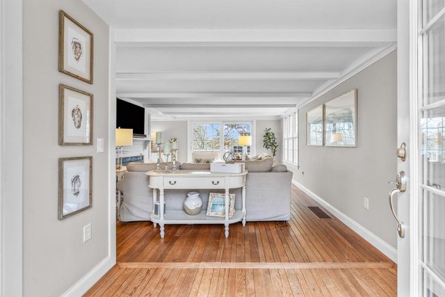 21 Fiddler Crab Lane, Mashpee, MA 02649