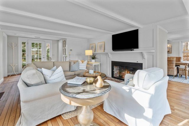 21 Fiddler Crab Lane, Mashpee, MA 02649