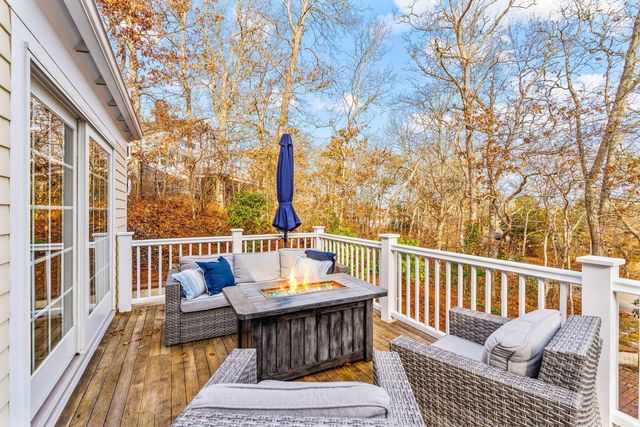 21 Fiddler Crab Lane, Mashpee, MA 02649