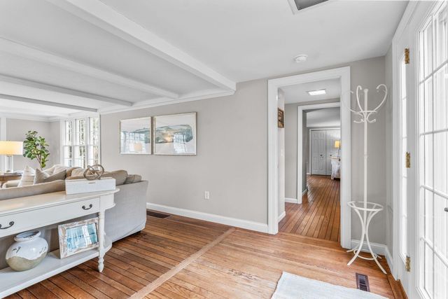 21 Fiddler Crab Lane, Mashpee, MA 02649