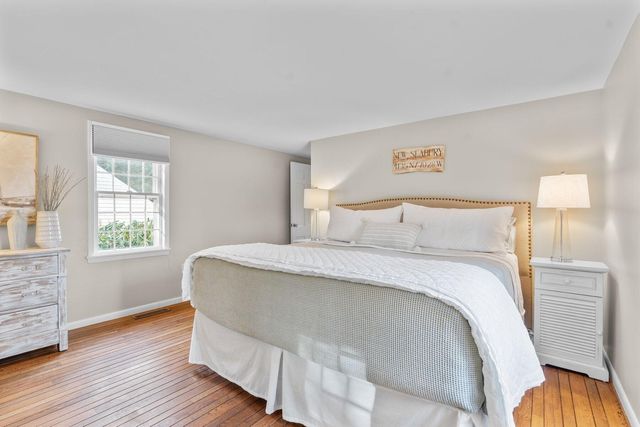 21 Fiddler Crab Lane, Mashpee, MA 02649