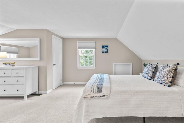 21 Fiddler Crab Lane, Mashpee, MA 02649