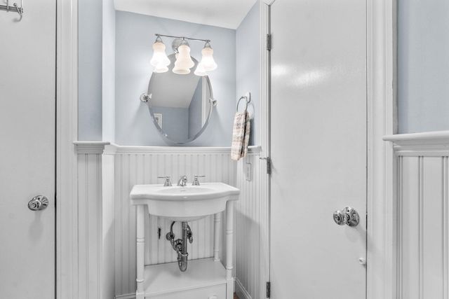 21 Fiddler Crab Lane, Mashpee, MA 02649