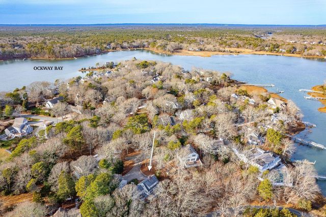 21 Fiddler Crab Lane, Mashpee, MA 02649