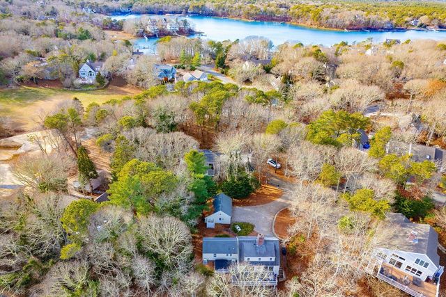 21 Fiddler Crab Lane, Mashpee, MA 02649