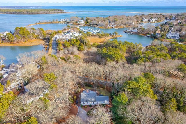 21 Fiddler Crab Lane, Mashpee, MA 02649