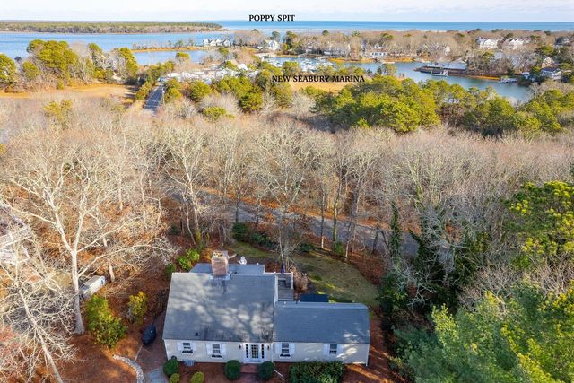 21 Fiddler Crab Lane, Mashpee, MA 02649