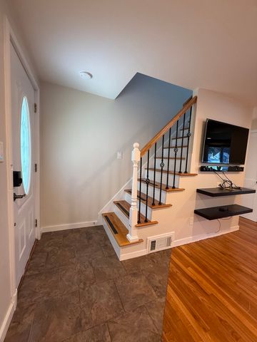 58 Bailey St, Worcester, MA 01602