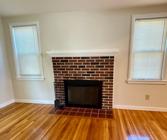 58 Bailey St, Worcester, MA 01602