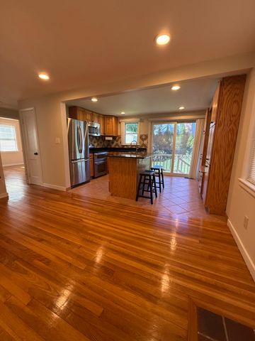 58 Bailey St, Worcester, MA 01602