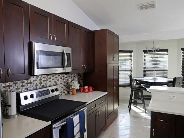 1614 SW Cefalu Circle, Port St Lucie, FL 34953