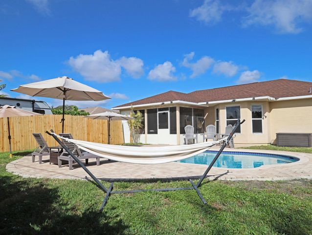 1614 SW Cefalu Circle, Port St Lucie, FL 34953