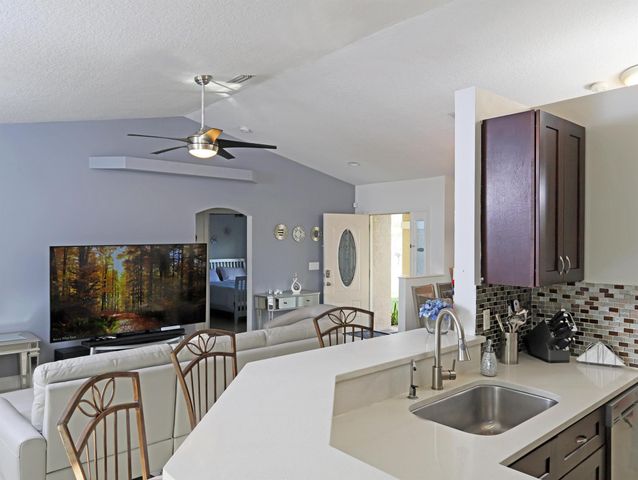 1614 SW Cefalu Circle, Port St Lucie, FL 34953