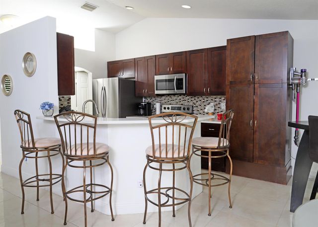 1614 SW Cefalu Circle, Port St Lucie, FL 34953