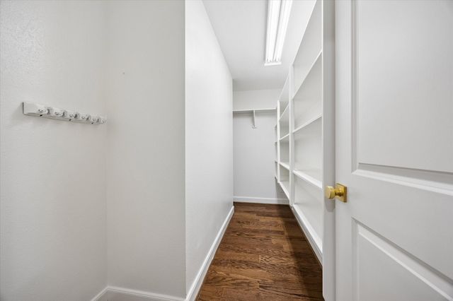 10423 Barwood Drive, Houston, TX 77043