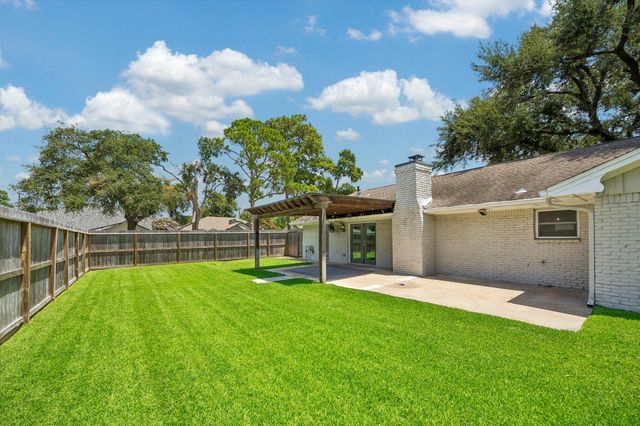 10423 Barwood Drive, Houston, TX 77043