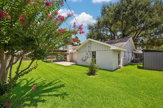 10423 Barwood Drive, Houston, TX 77043
