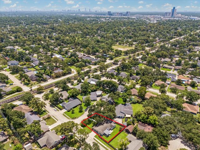 10423 Barwood Drive, Houston, TX 77043