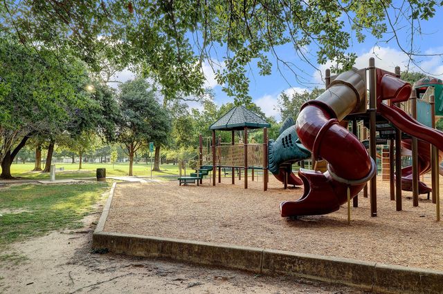 10423 Barwood Drive, Houston, TX 77043