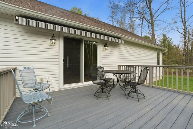 668 S Bartlett Road, St Clair, MI 48079