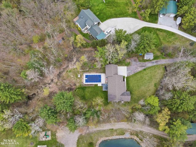 668 S Bartlett Road, St Clair, MI 48079