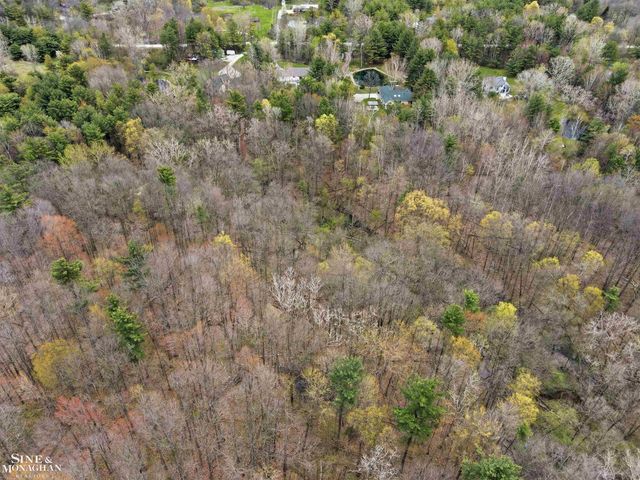 668 S Bartlett Road, St Clair, MI 48079