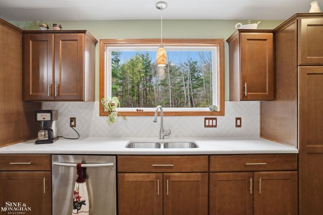668 S Bartlett Road, St Clair, MI 48079