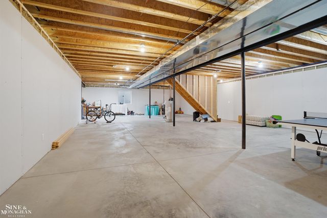 668 S Bartlett Road, St Clair, MI 48079