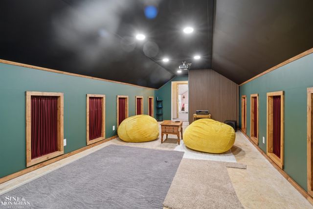 668 S Bartlett Road, St Clair, MI 48079
