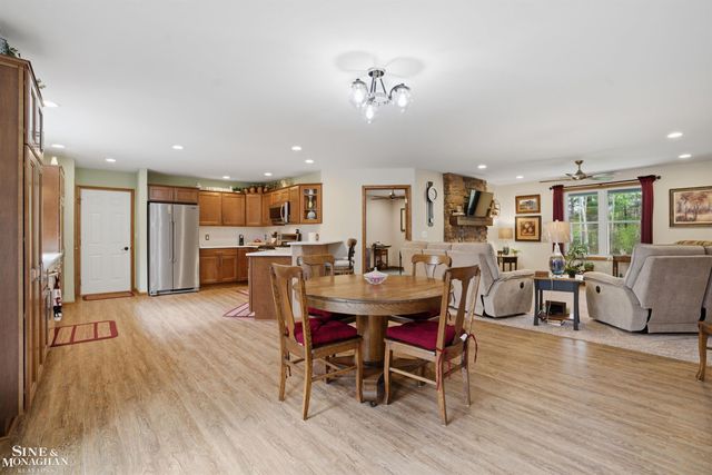 668 S Bartlett Road, St Clair, MI 48079