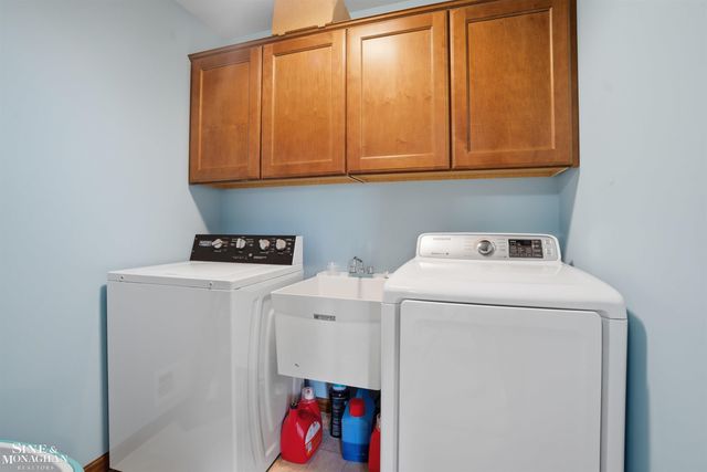 668 S Bartlett Road, St Clair, MI 48079
