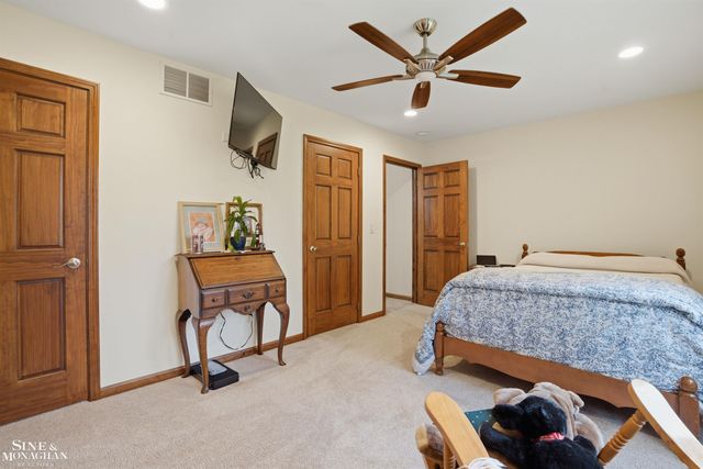 668 S Bartlett Road, St Clair, MI 48079