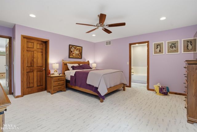 668 S Bartlett Road, St Clair, MI 48079