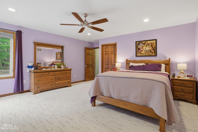 668 S Bartlett Road, St Clair, MI 48079