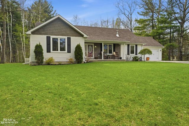 668 S Bartlett Road, St Clair, MI 48079