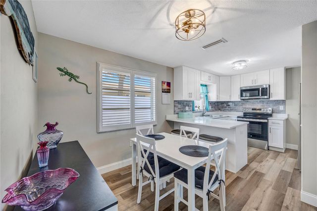 2155 EDYTHE DR, Dunedin, FL 34698