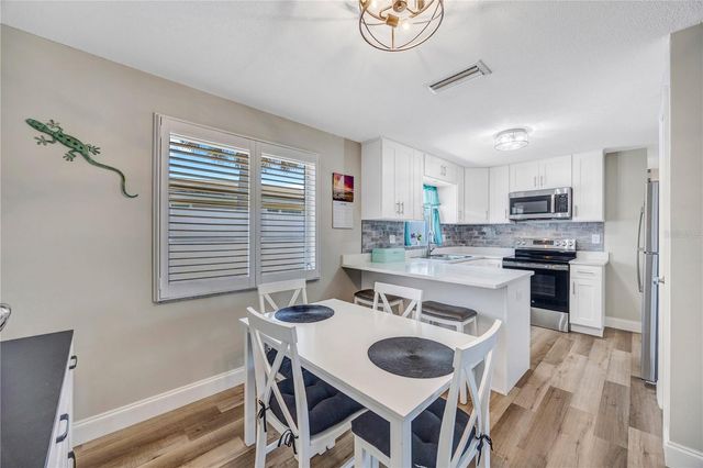 2155 EDYTHE DR, Dunedin, FL 34698