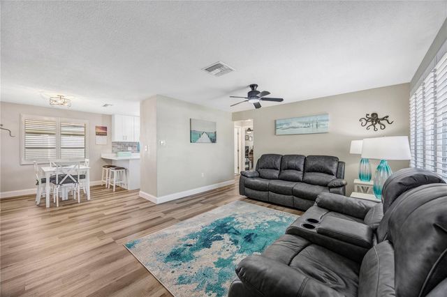2155 EDYTHE DR, Dunedin, FL 34698