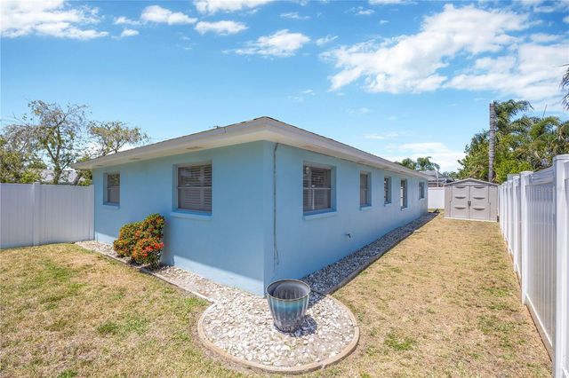 2155 EDYTHE DR, Dunedin, FL 34698