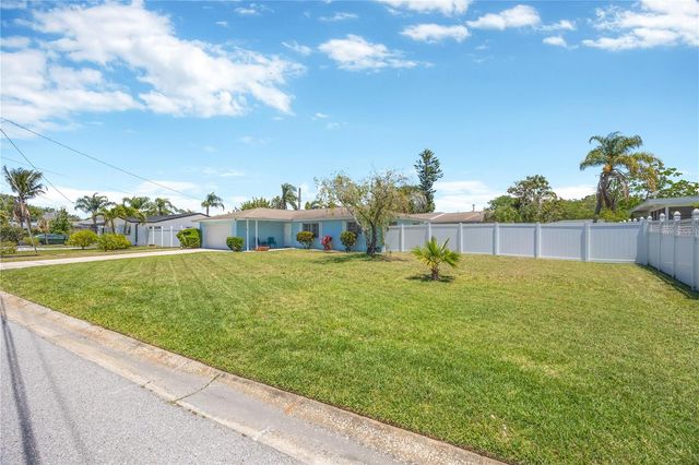 2155 EDYTHE DR, Dunedin, FL 34698