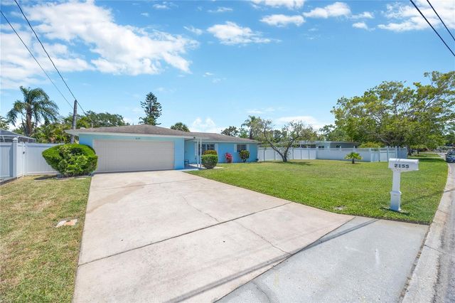 2155 EDYTHE DR, Dunedin, FL 34698