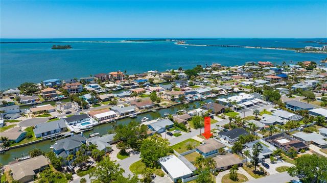 2155 EDYTHE DR, Dunedin, FL 34698