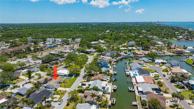 2155 EDYTHE DR, Dunedin, FL 34698