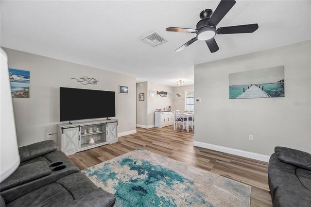 2155 EDYTHE DR, Dunedin, FL 34698