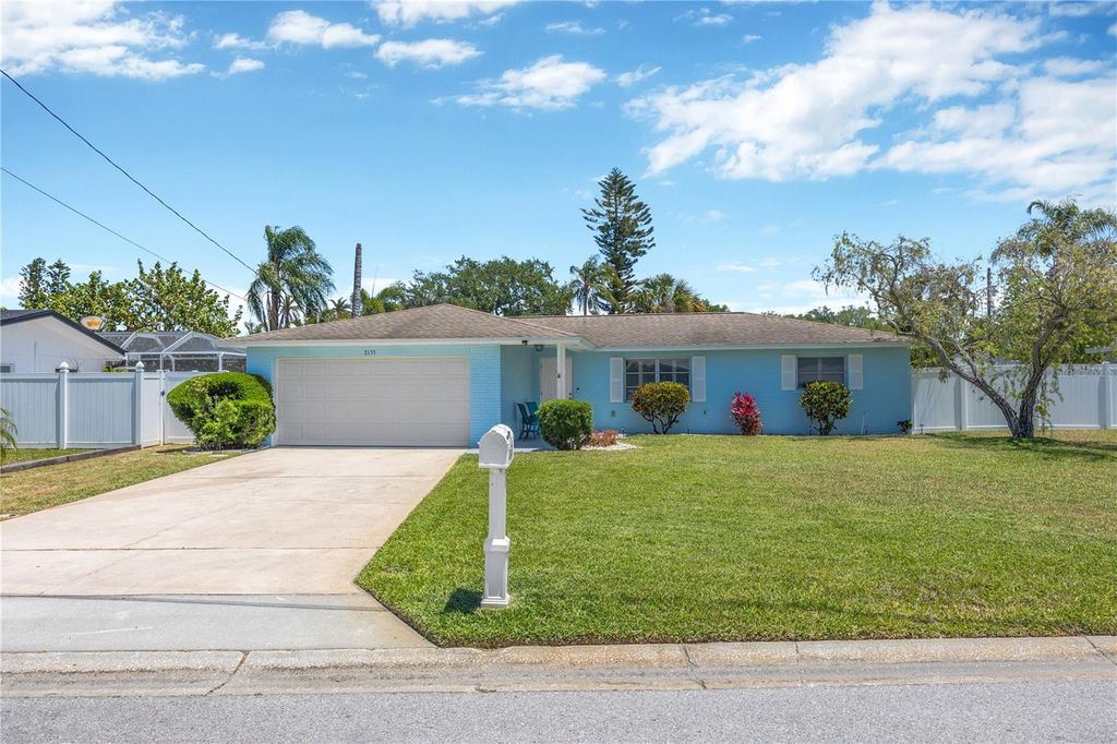 2155 EDYTHE DR, Dunedin, FL 34698