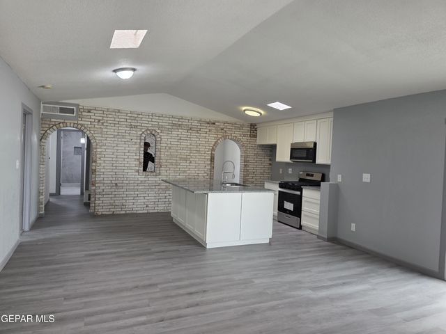 3404 GUTHRIE Street, El Paso, TX 79935