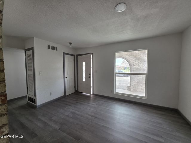 3404 GUTHRIE Street, El Paso, TX 79935