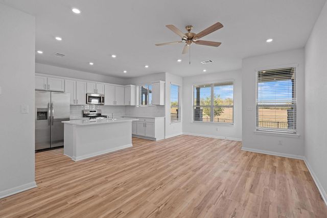 2212B Cornfield DR, Pflugerville, TX 78660