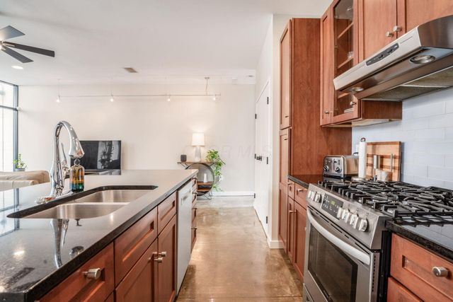742 N Pearl Street, Columbus, OH 43215